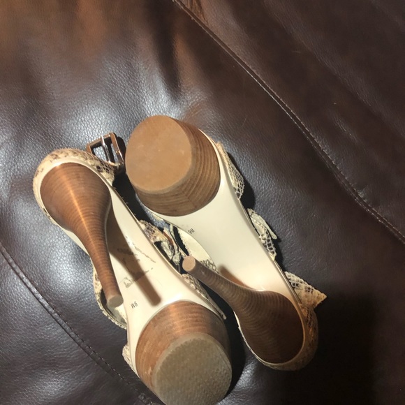 Authentic Michael Kors heels - Picture 1 of 4
